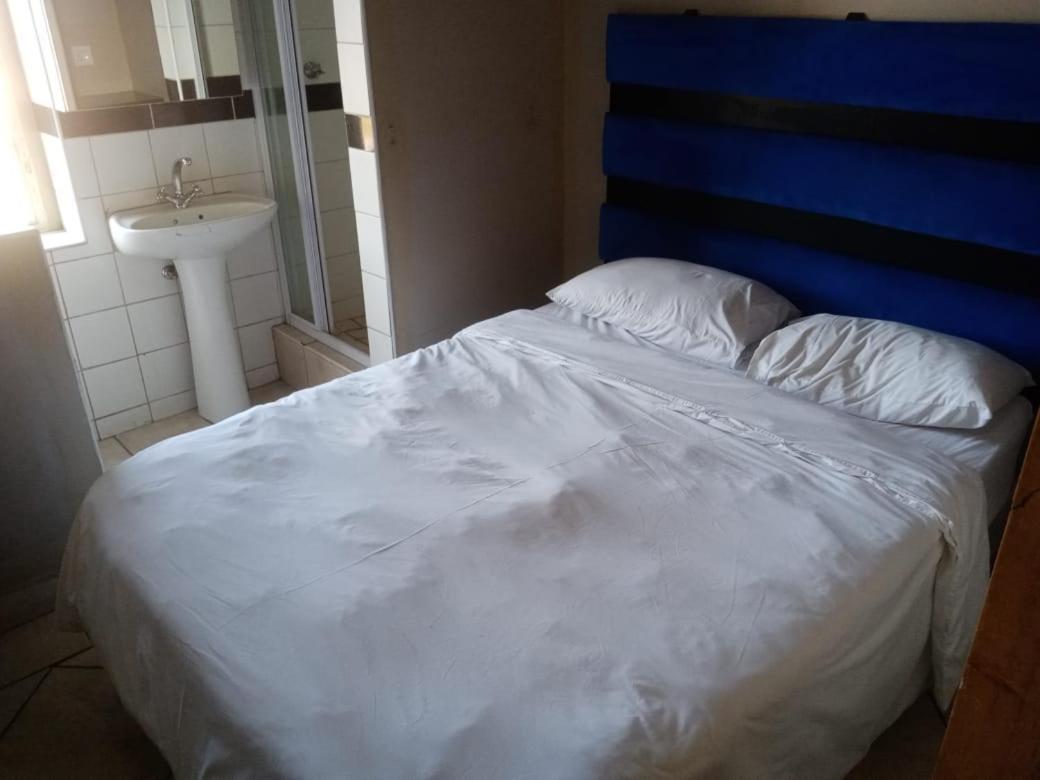 Ebony Guest House Pretoria Ngoại thất bức ảnh