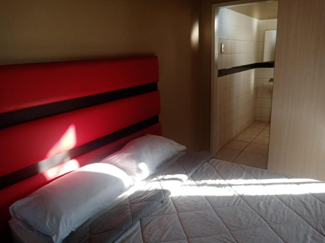 Ebony Guest House Pretoria Ngoại thất bức ảnh