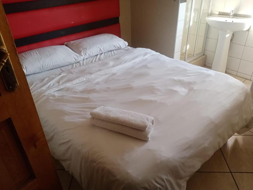 Ebony Guest House Pretoria Ngoại thất bức ảnh