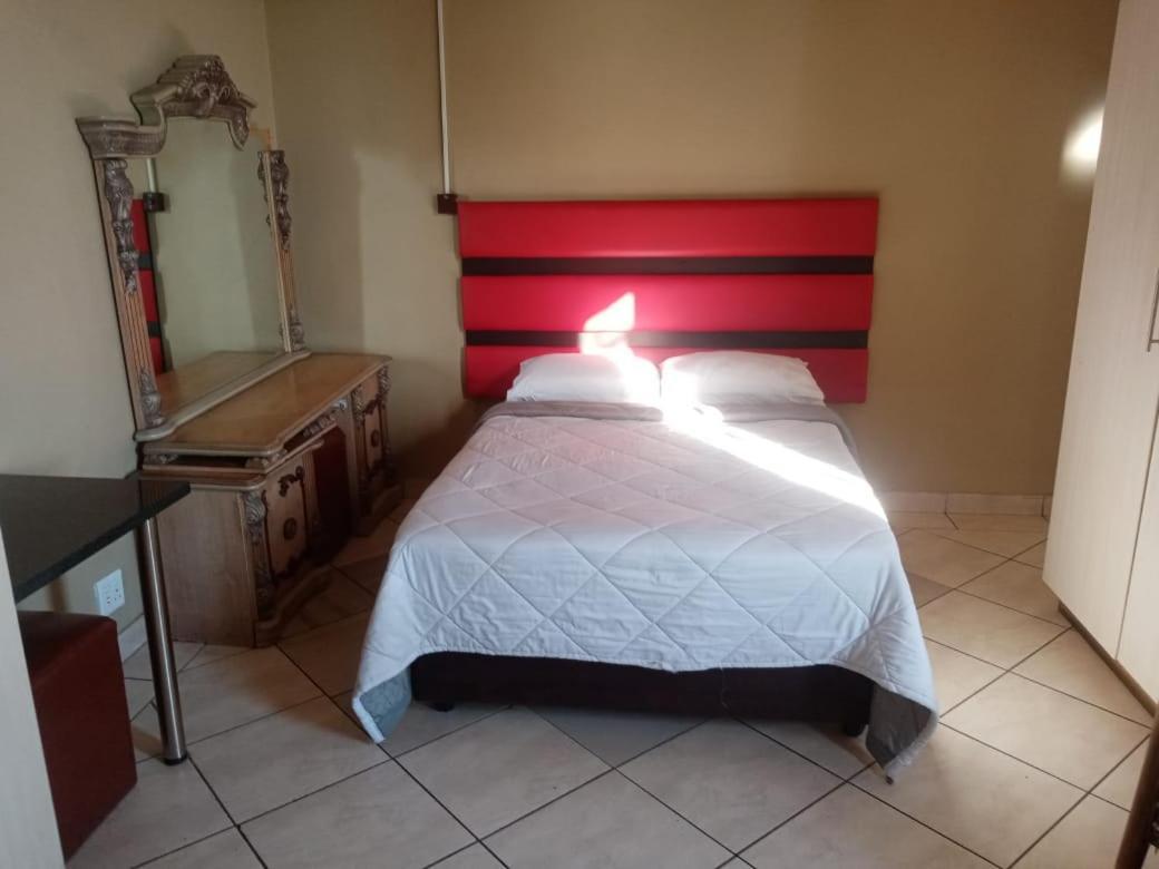 Ebony Guest House Pretoria Ngoại thất bức ảnh